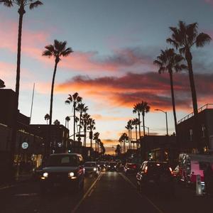 雏田被强❌乳喷自慰爽
